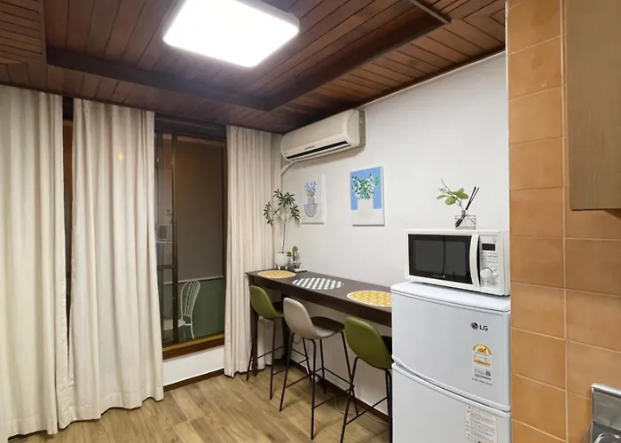 Home, Modern 2br Near Itaewon & Namsan 公寓 *