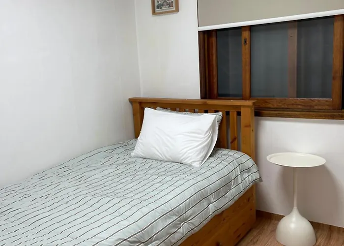 公寓 Home, Modern 2br Near Itaewon & Namsan *